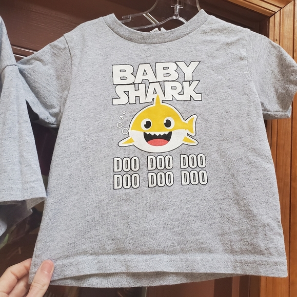 Daddy Shark & Baby Shark matching shirts Lg/Sz 3 - Picture 8 of 8